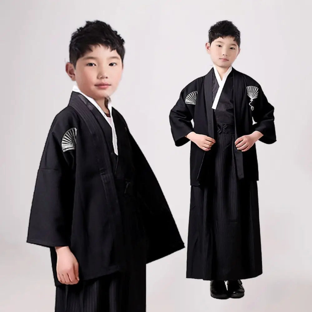 Kimono traditionnel japonais imprimé floral pour enfants, élégance de style japonais, robe kimono Sakura pour fille, nouvelle collection asiatique