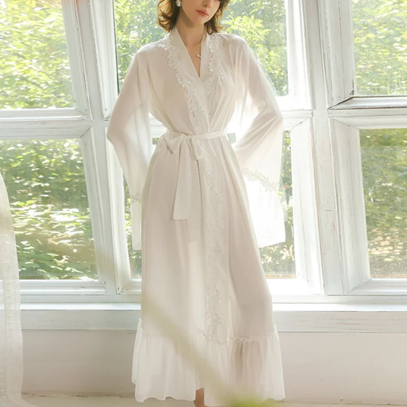 Kimono Satin Dentelle Femme - Luxe & Confort Quotidien