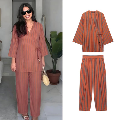 Ensemble Chic Femme : Chemise Kimono Col V & Pantalon Rayé