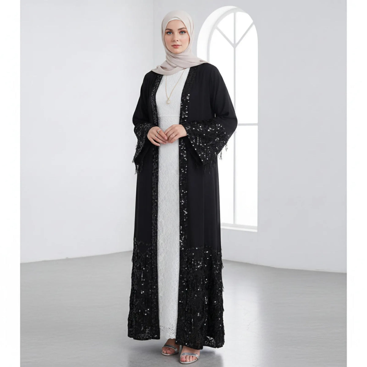 Abaya Luxe Pailletée Noire - Style Dubaï 2024