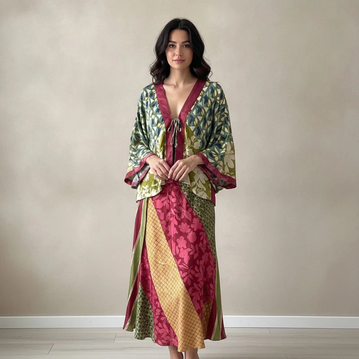 Ensemble Bohème Chic Floral Kimono & Jupe Mi-Longue