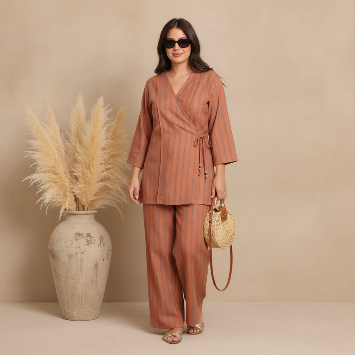 Ensemble Chic Femme : Chemise Kimono Col V & Pantalon Rayé